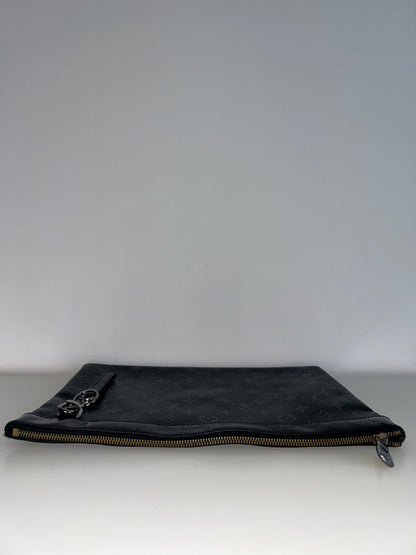 Louis Vuitton Monogram Eclipse Discovery Pochette GM