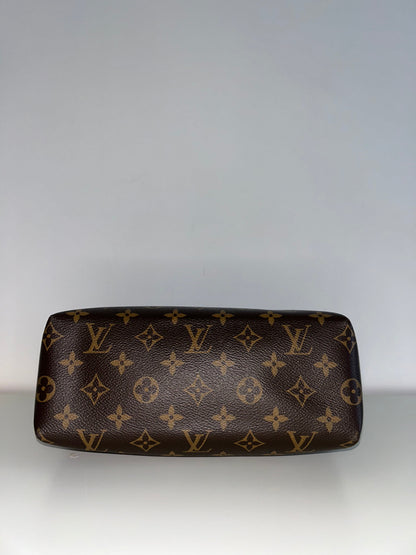 Louis Vuitton Pallas Beauty Case