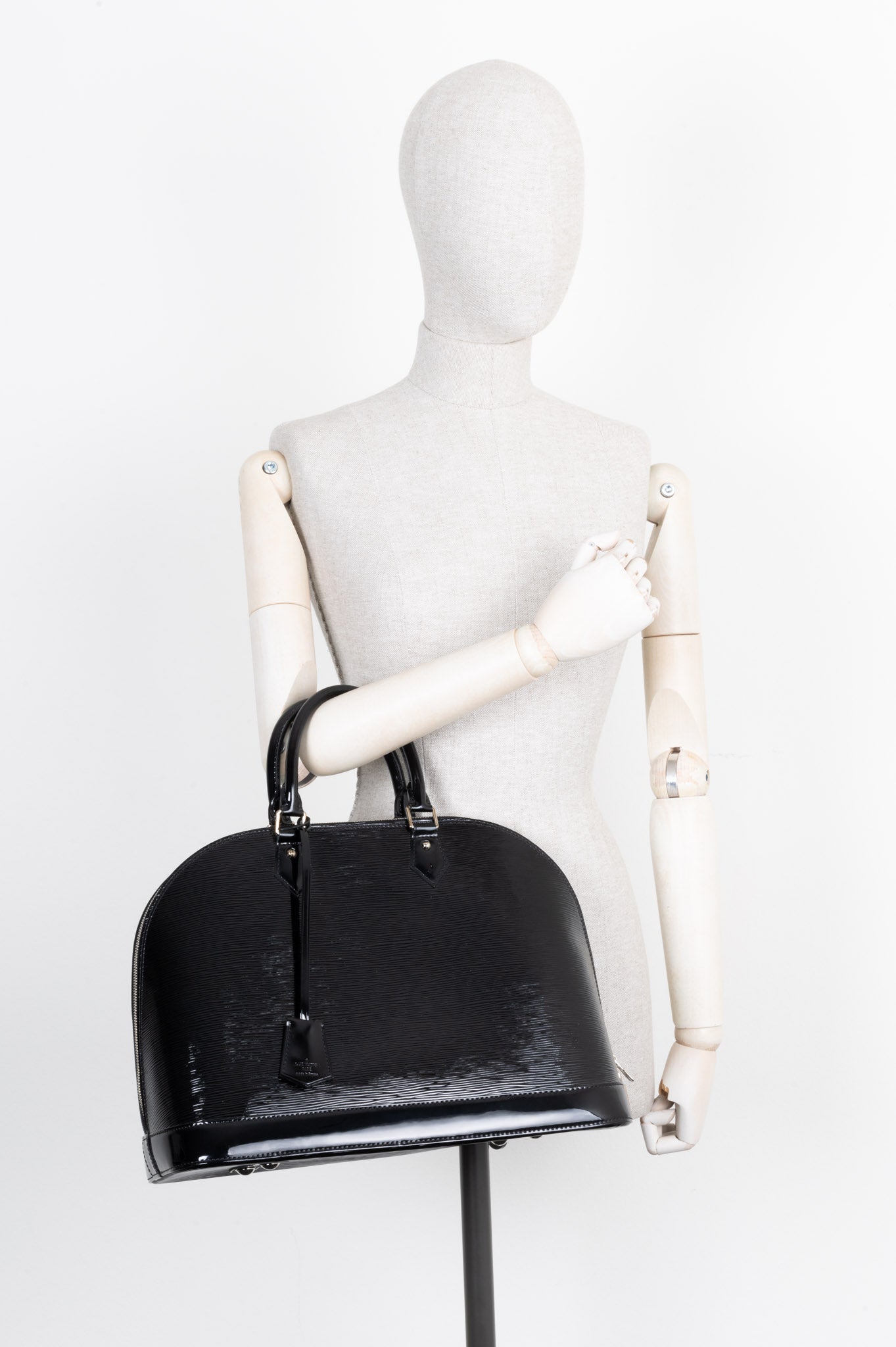Louis Vuitton Alma MM Epi Vernis Black