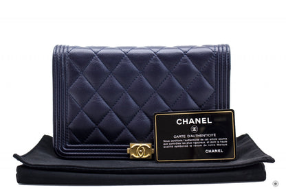 Chanel Boy Caviar Chain Crossbody Style