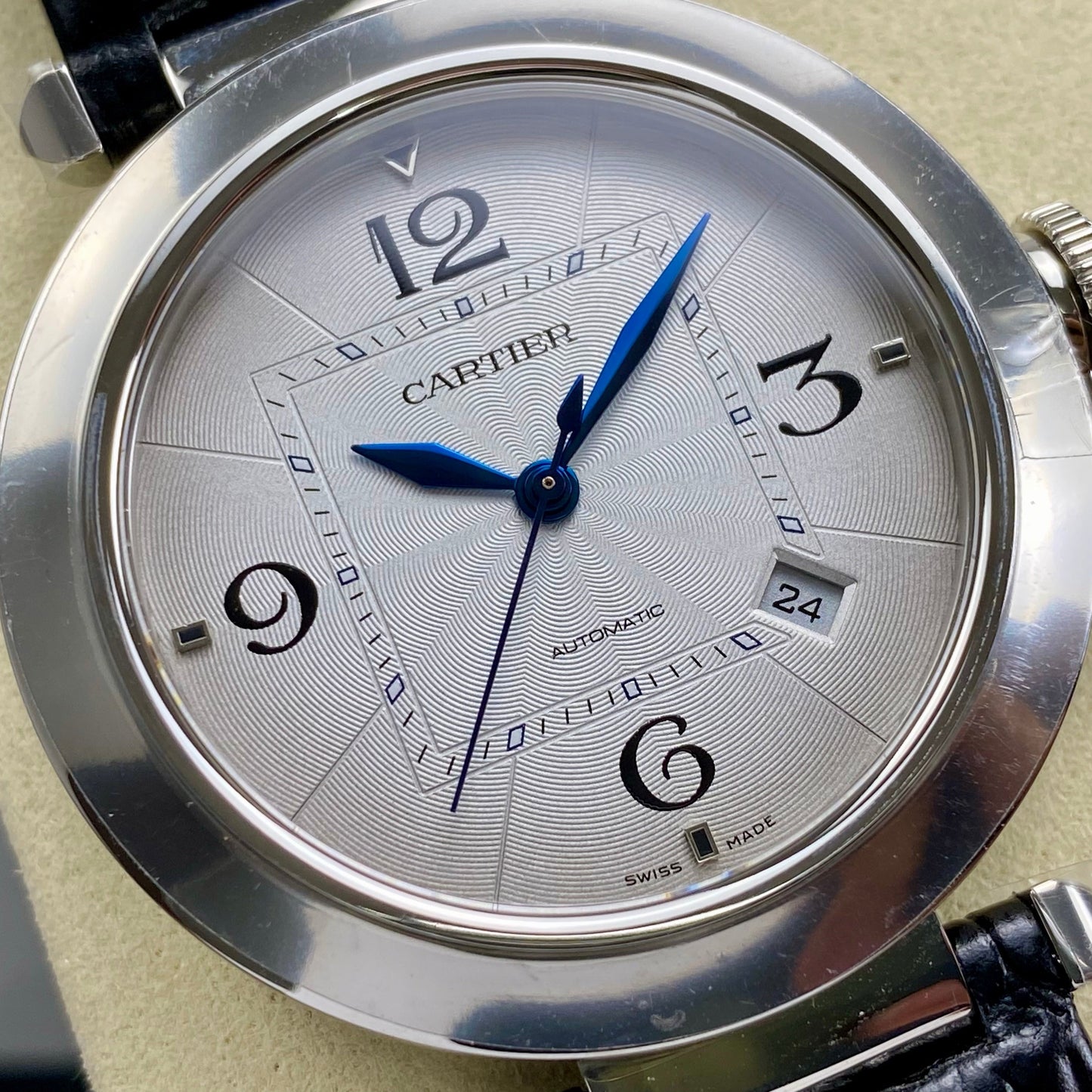 Pasha 41 mm mechanical silver white dial black leather