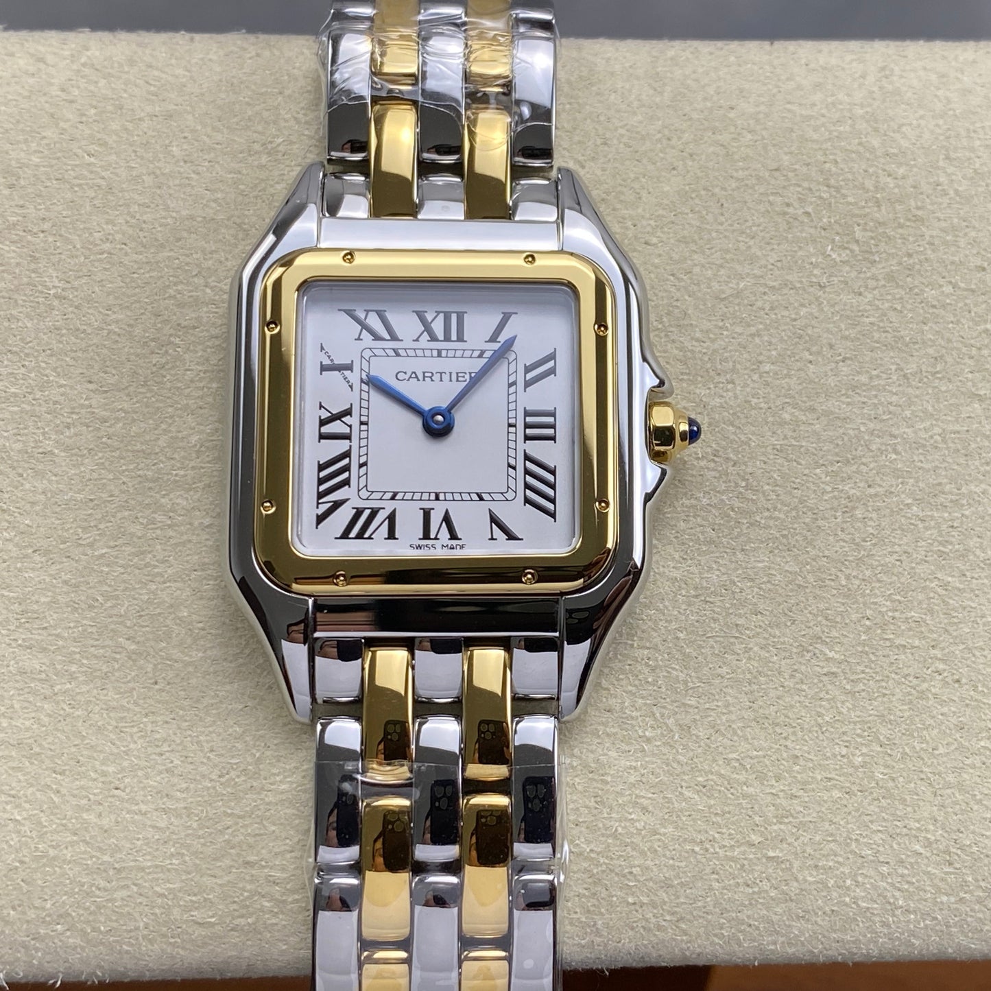 PANTHERE DE CARTIE 27MM QUARTZ GOLD STEEL WHITE DIAL BEST VERSION