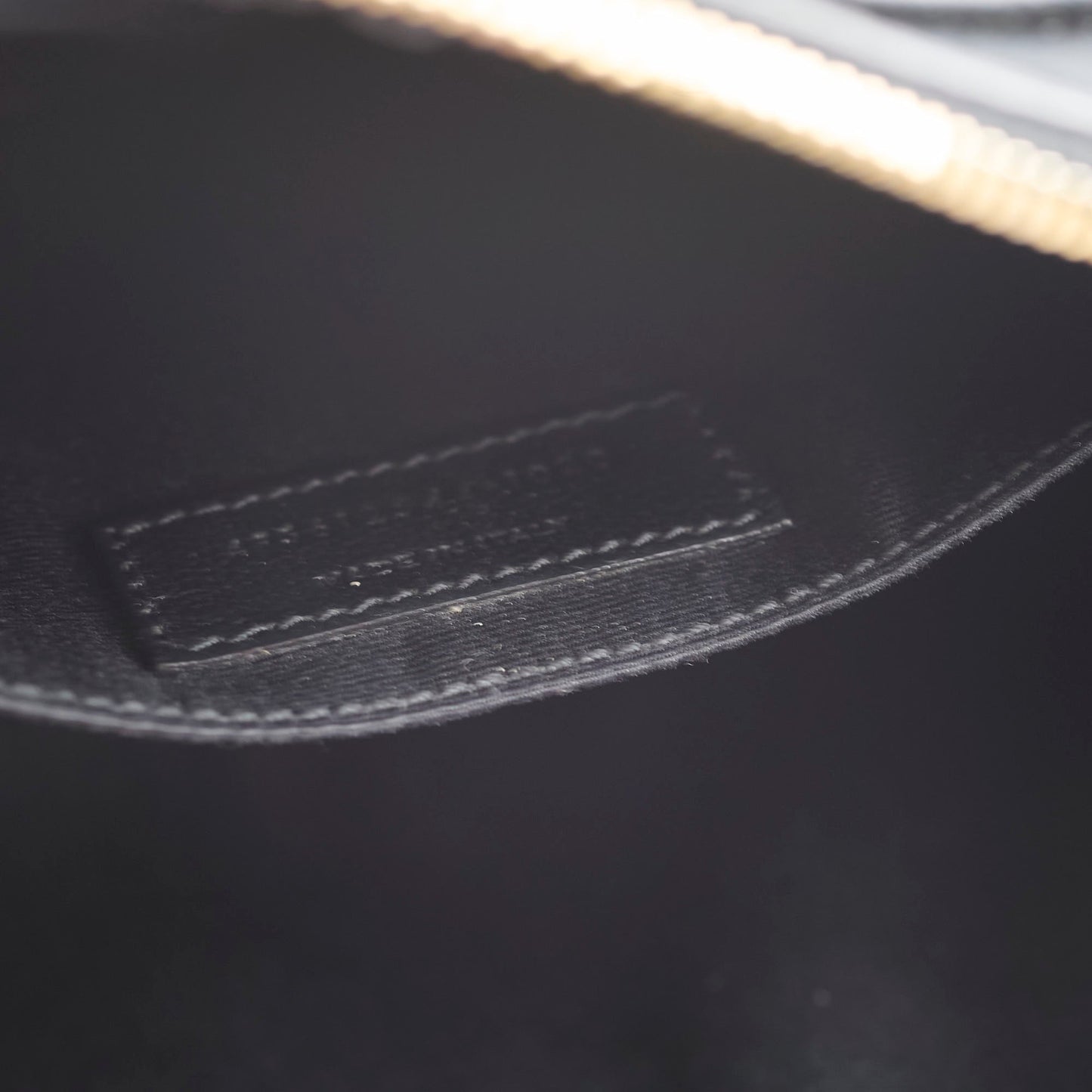 Saint Laurent Lou Black Crossbody Style 10