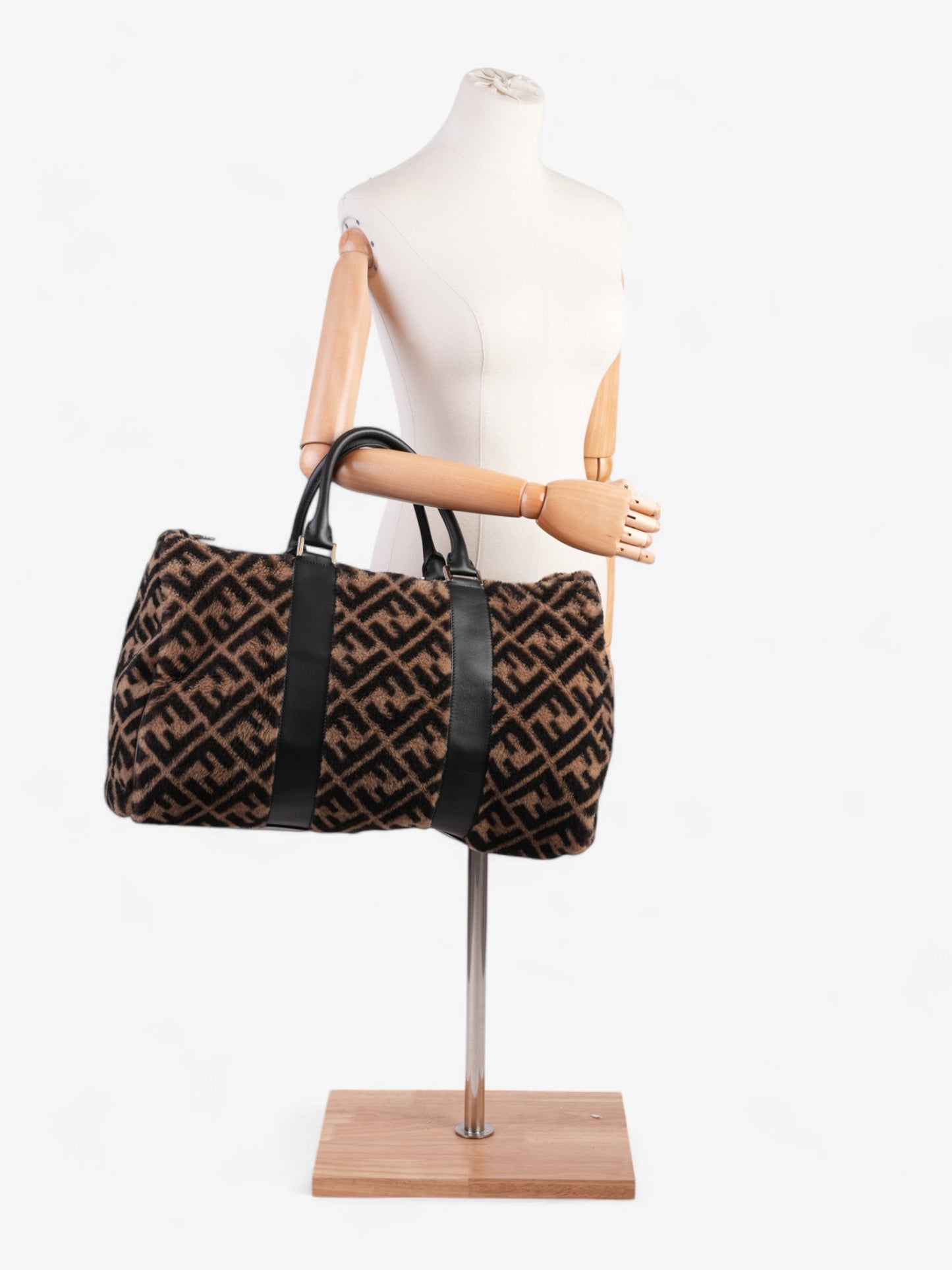 Fendi Luxury Leather Black Handbag Style 3