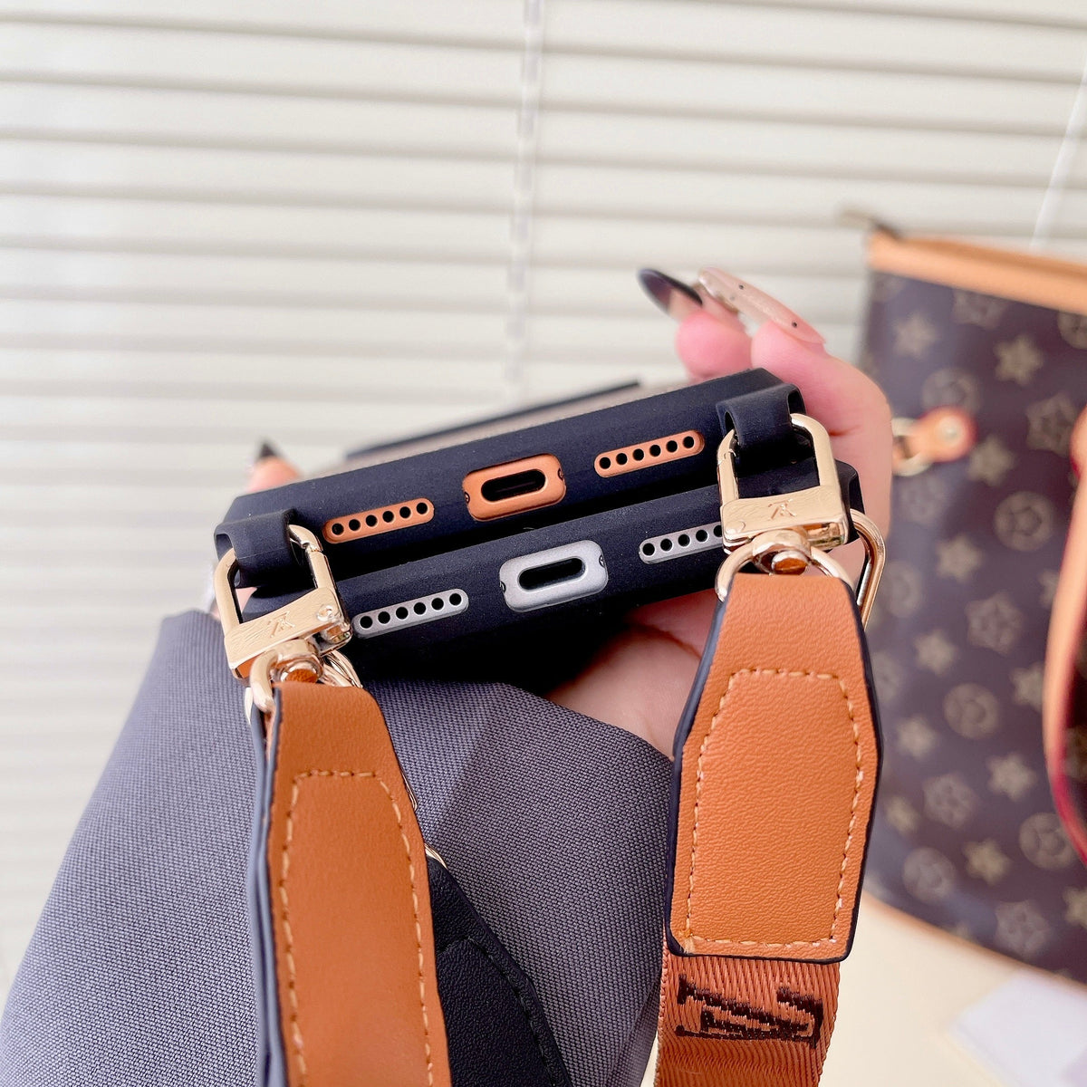 Lv Classic Monogram Iphone Case Crossbody For 13-17 / Pro / Pro Max / 18 Pro / 18 Pro Max