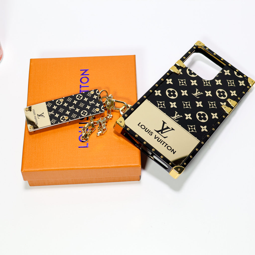 Reverse Golden Monogram Lv Eye Trunk Iphone Case For 11 12 13 14 15 16 Pro Max Plus Series / 18 Pro / 18 Pro Max