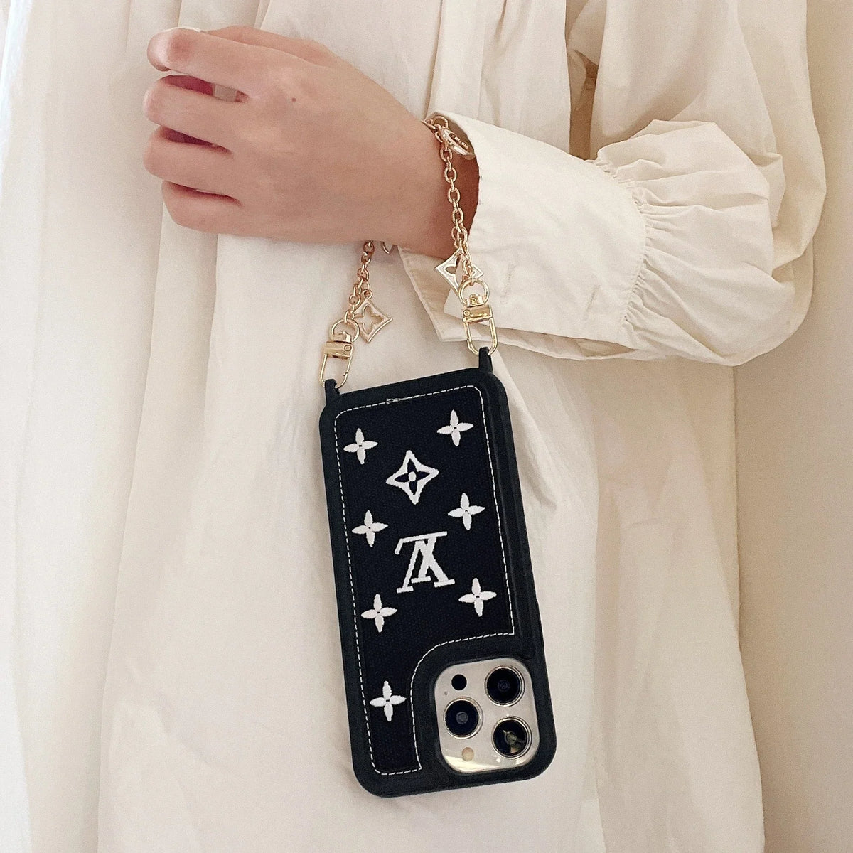 Fabric Leather Crossbody Chain Iphone Case With Ornament Charm / 18 Pro / 18 Pro Max