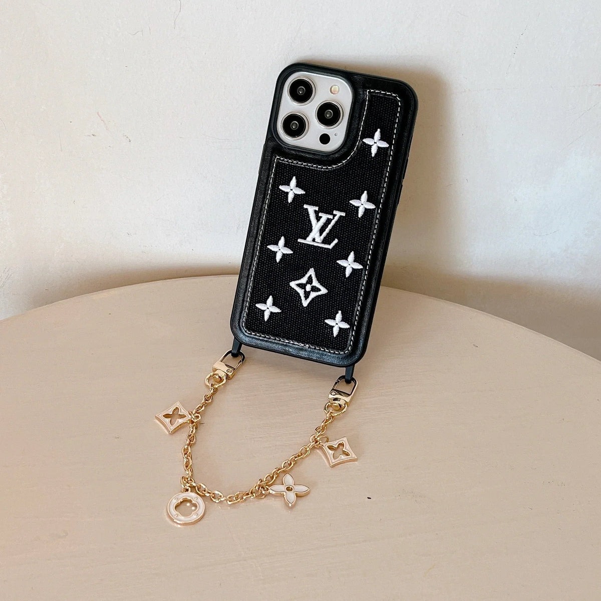 Fabric Leather Crossbody Chain Iphone Case With Ornament Charm / 18 Pro / 18 Pro Max