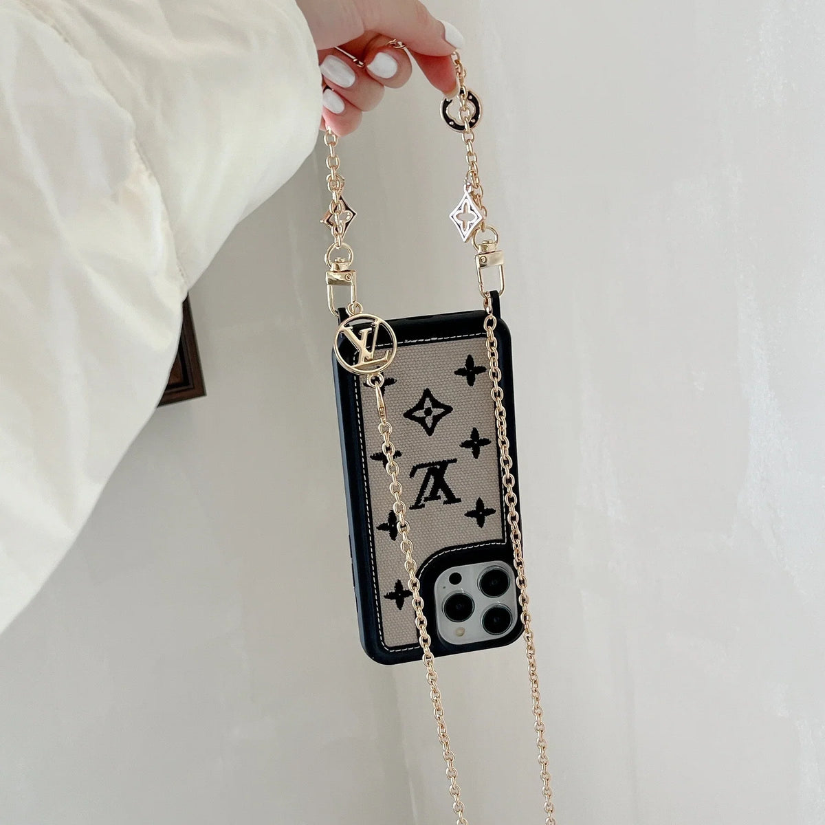 Fabric Leather Crossbody Chain Iphone Case With Ornament Charm / 18 Pro / 18 Pro Max