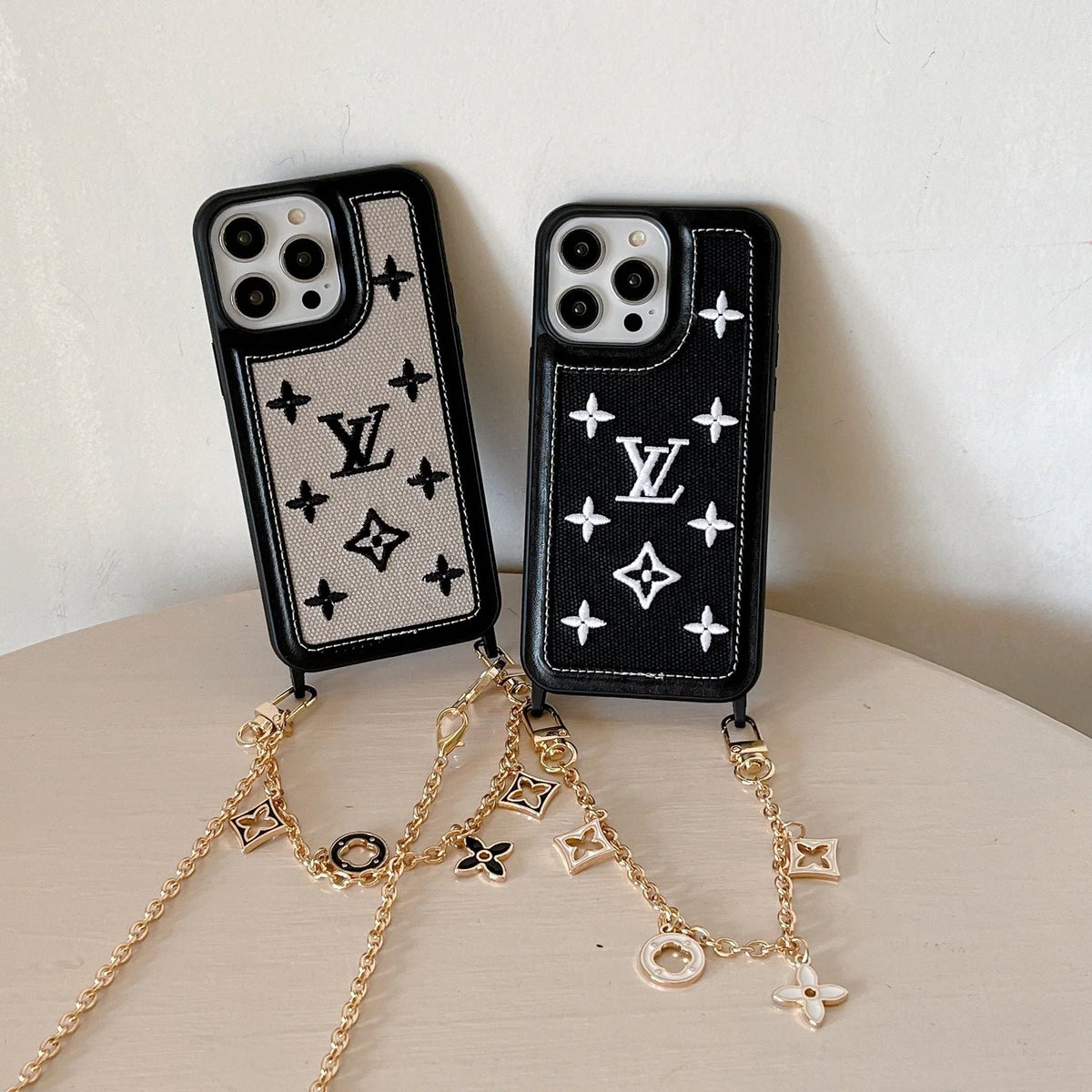 Fabric Leather Crossbody Chain Iphone Case With Ornament Charm / 18 Pro / 18 Pro Max