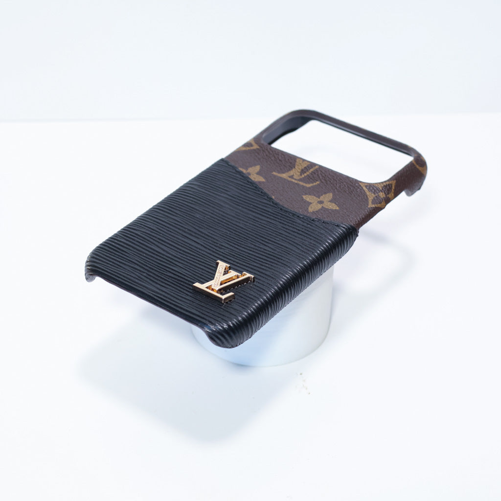 LV Case iPhone 17 Accent Leather