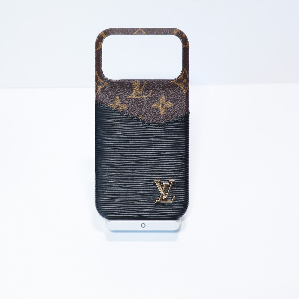 LV Case iPhone 17 Accent Leather