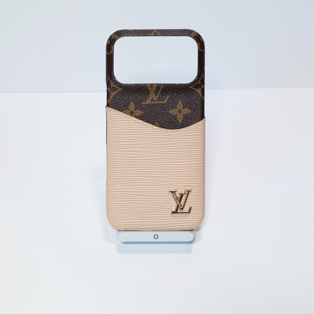 LV Case iPhone 17 Accent Leather