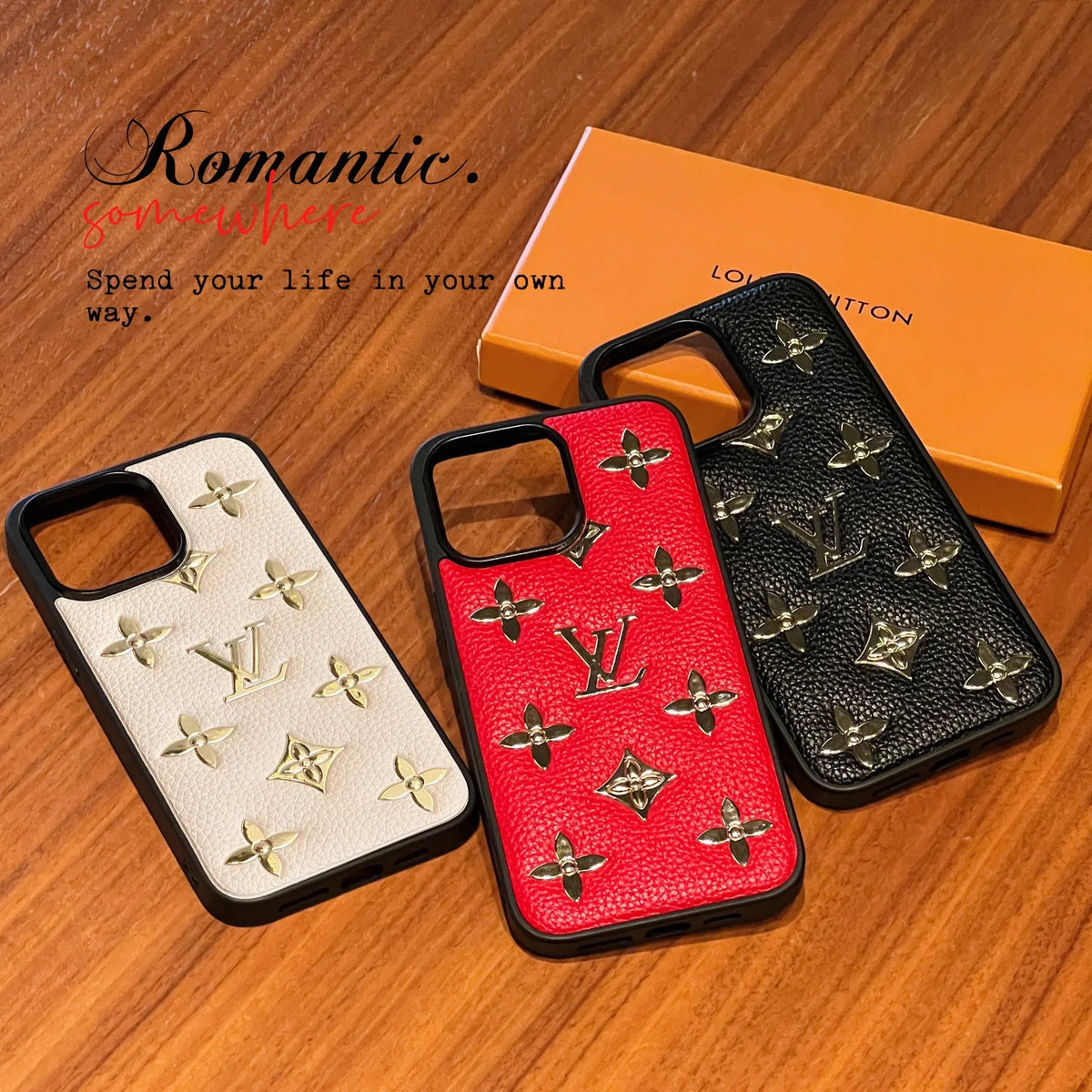 Luxury Golden Monogram Leather Iphone Case / 18 Pro / 18 Pro Max