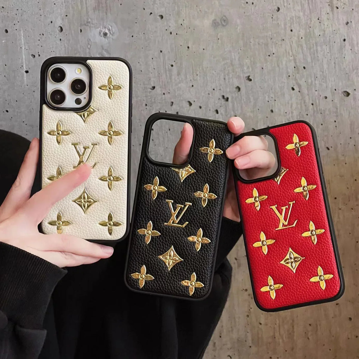 Luxury Golden Monogram Leather Iphone Case / 18 Pro / 18 Pro Max