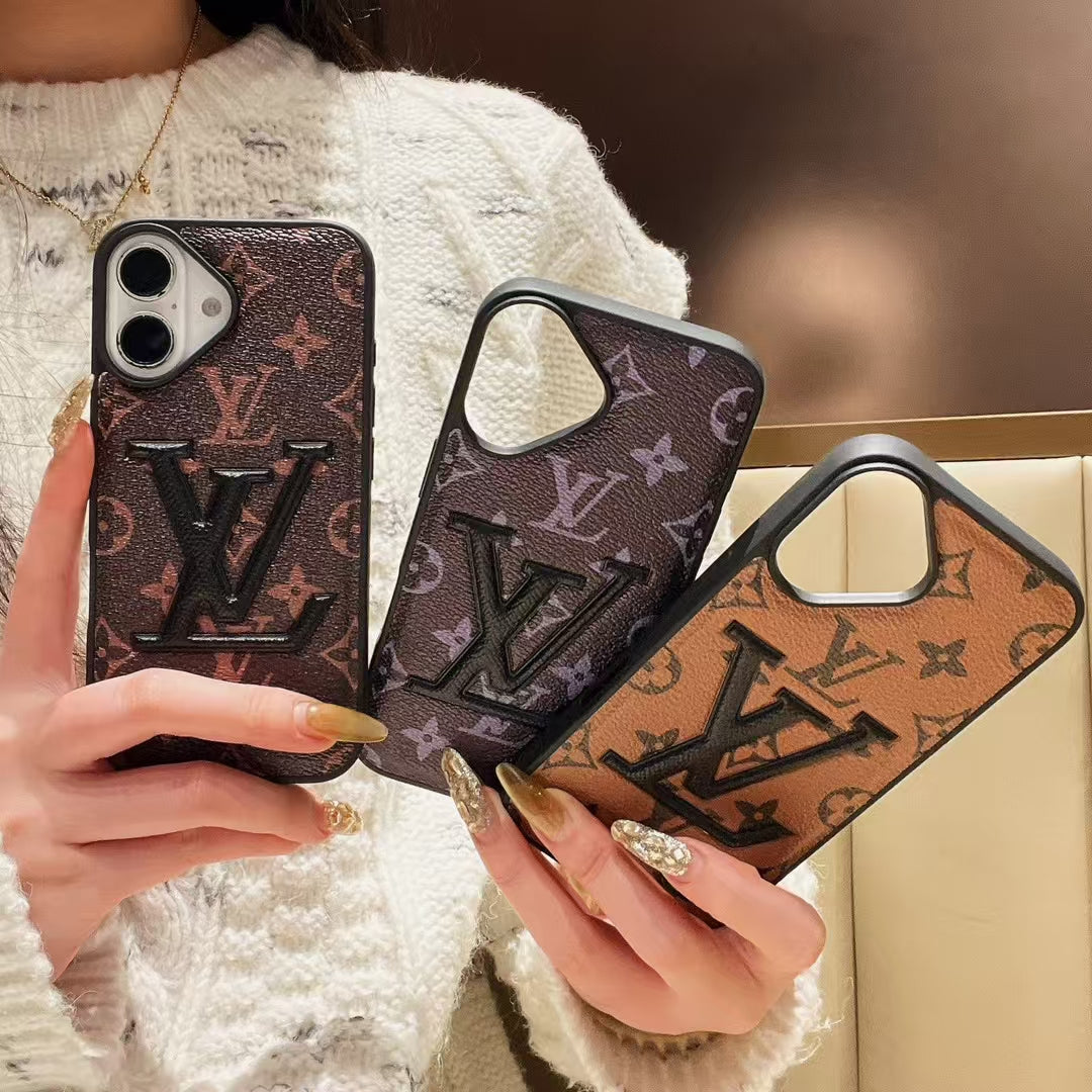 Stylish Louis Vuitton Phone Cover Logo Initial For Iphone 13-16 Pro Max / 18 Pro / 18 Pro Max