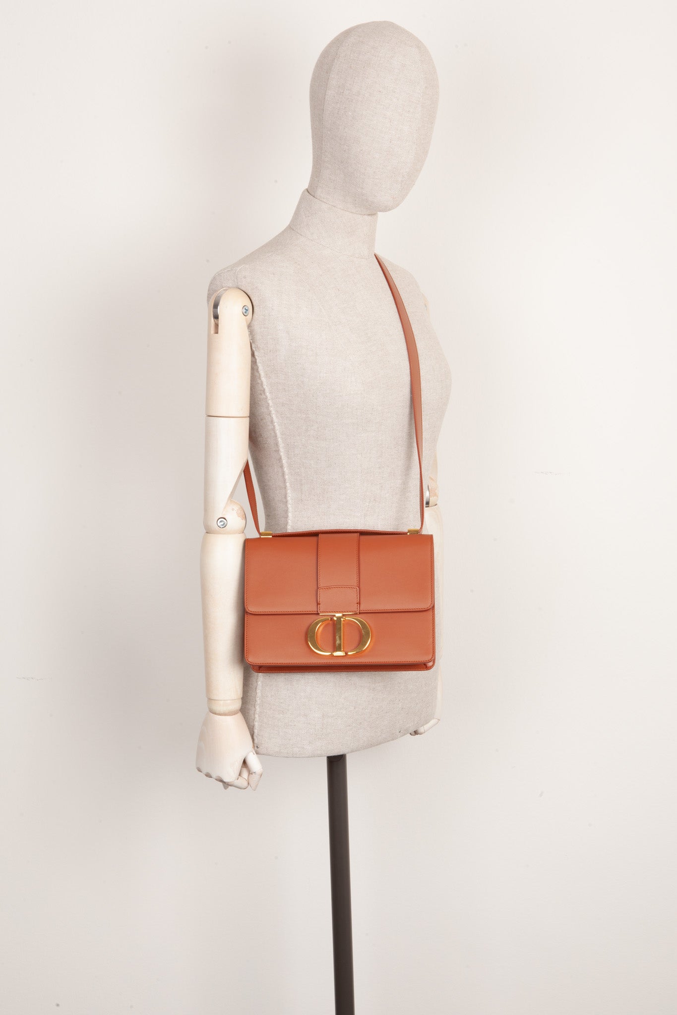 Christian Dior Montaigne Bag 30 Camel