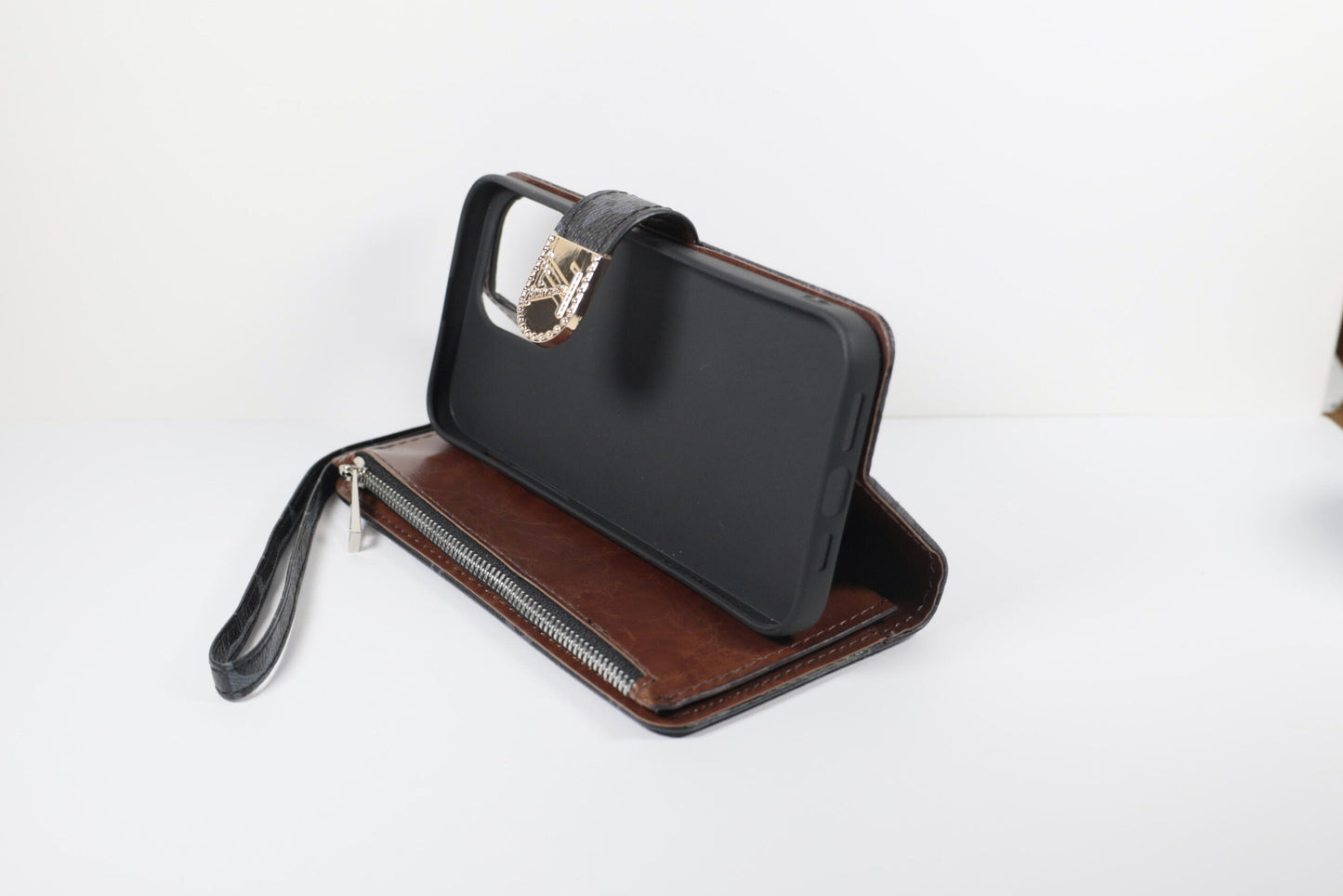 Luxury LV Wallet Phone Case Zipper Wallet Kickstand for iPhone