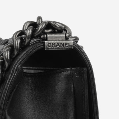 Chanel Boy Bag Lambskin Black Shoulder Bag Style 18