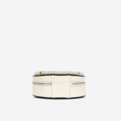 Chanel En Vogue Round Crossbody