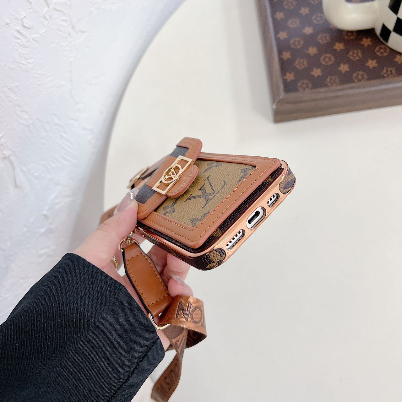 Louis Vuitton Phone Case Crossbody iPhone