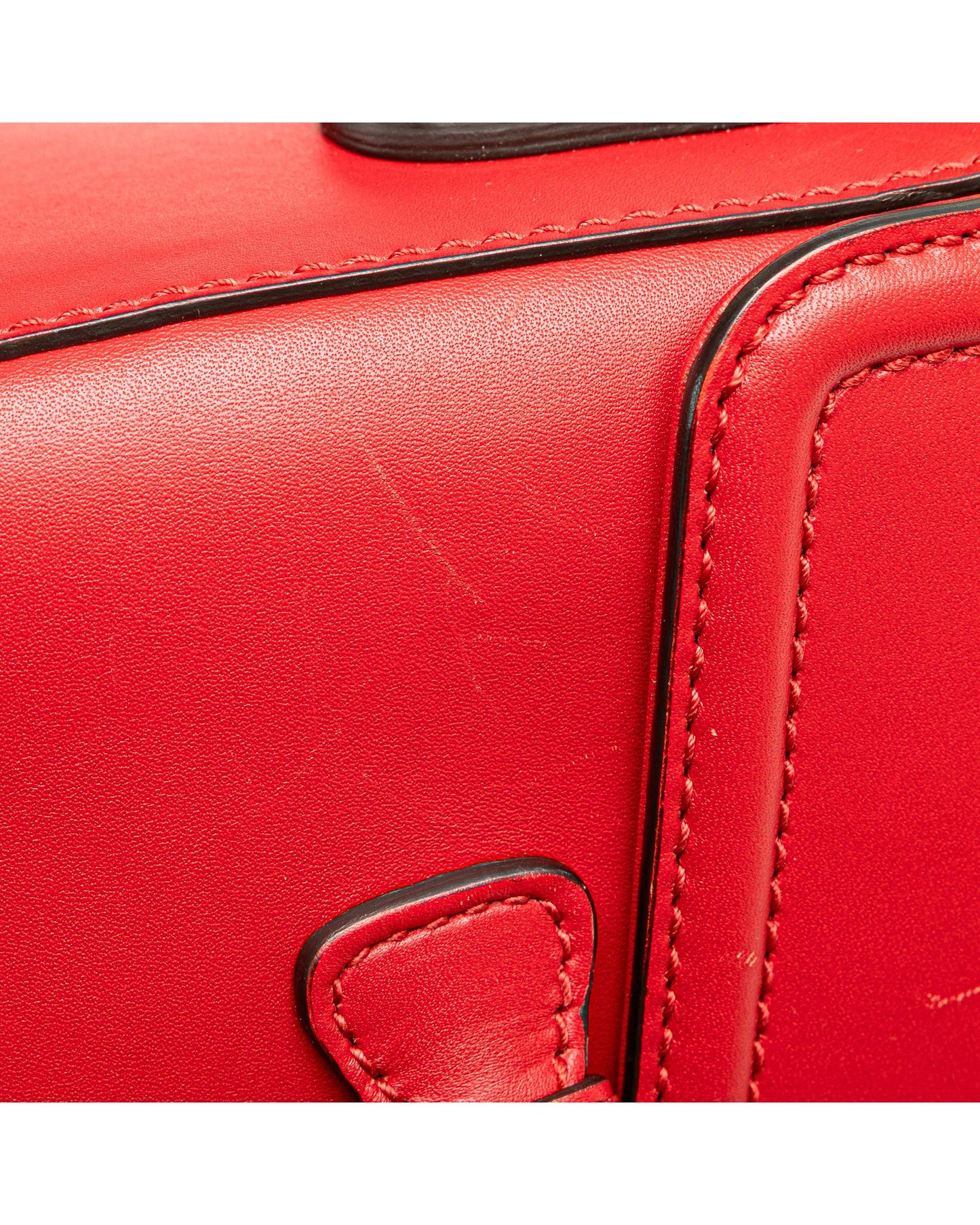 Medium Leather Crossbody Bag with Detachable Strap and Interior Pockets