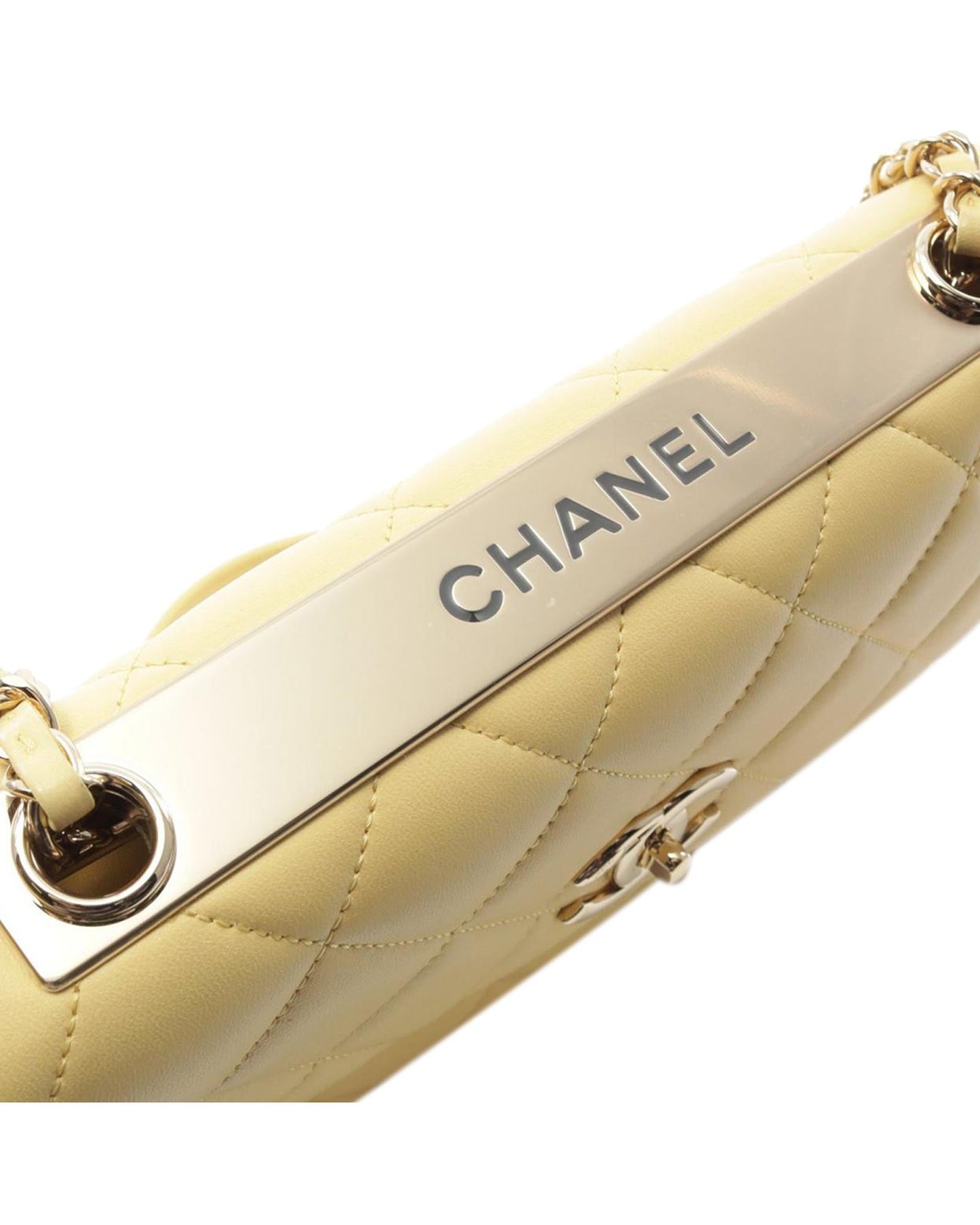 Quilted Lambskin Trendy CC Flap Crossbody Bag with Chain Straps