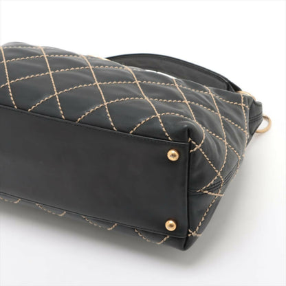 Chanel Black Lambskin Leather Handbag With Gold Hardware