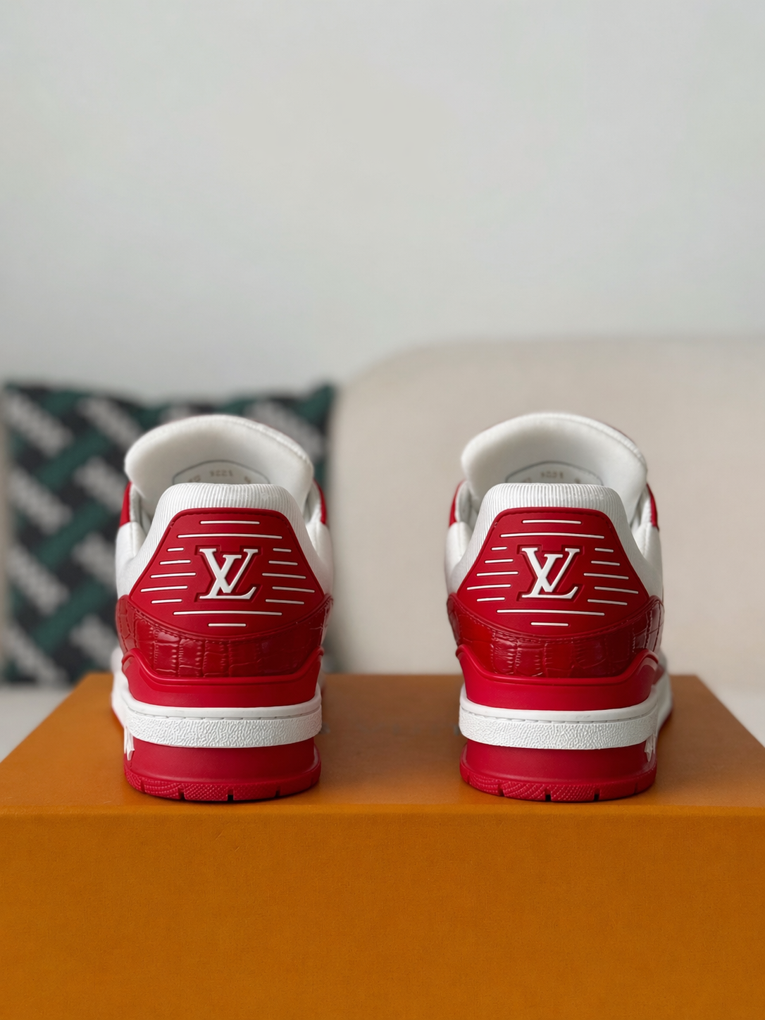 LV Trainer Red