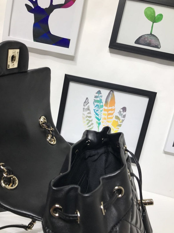 Chanel Luxury Handbag Style 389