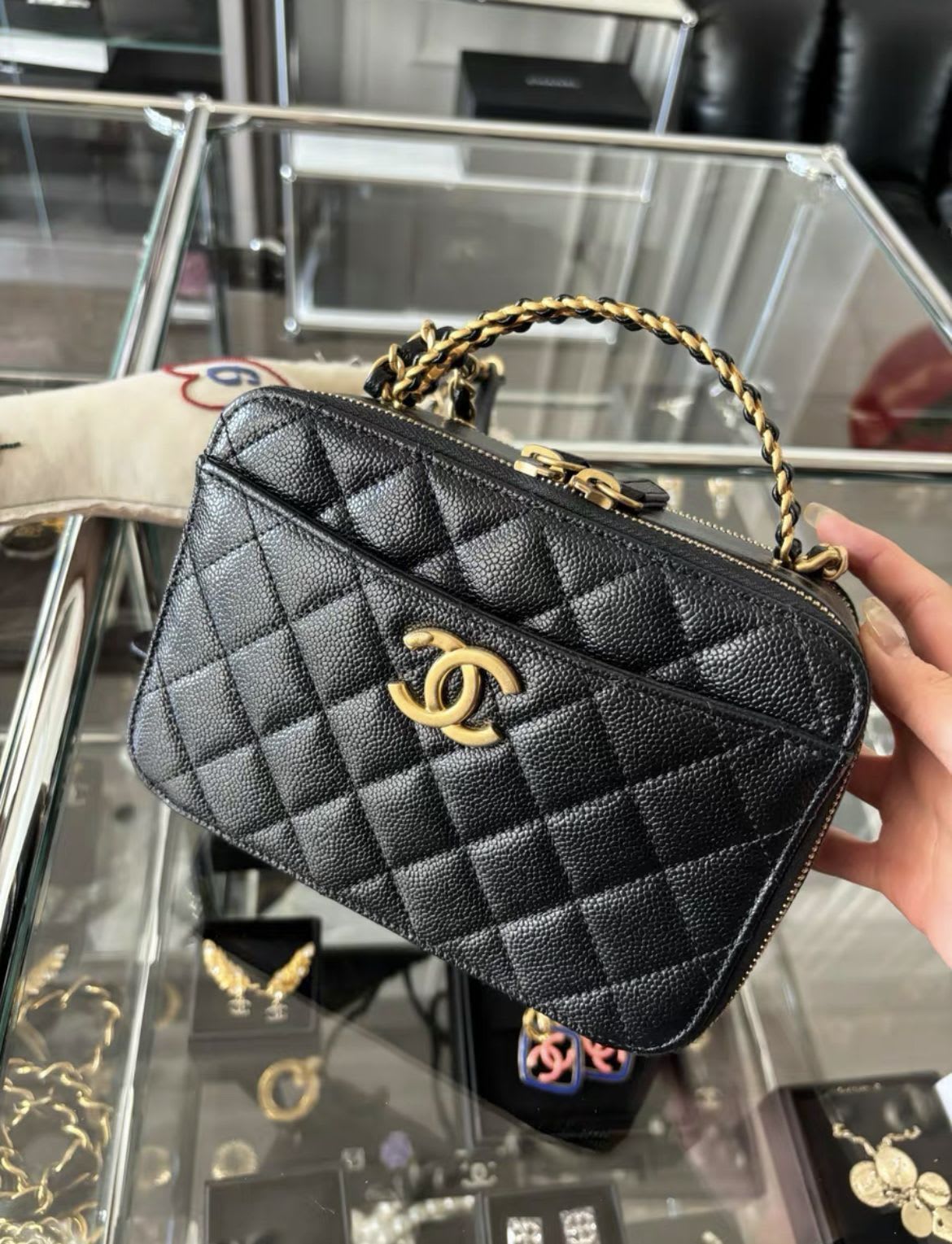 Chanel Chanel 22 Caviar Black Shoulder Bag