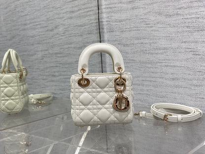 Chanel Luxury Handbag Style 351