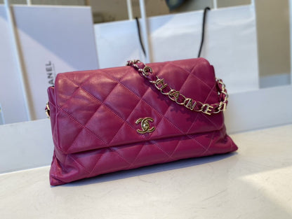 Chanel Luxury Handbag Style 601