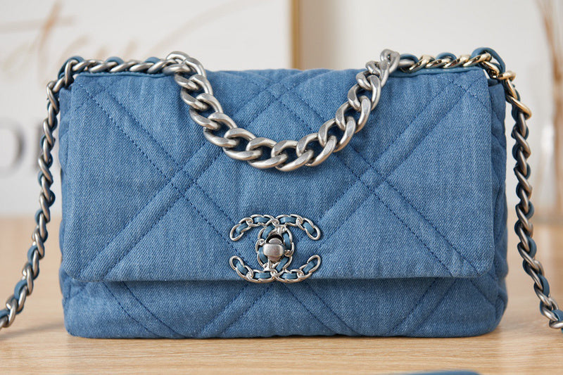 Chanel Luxury Handbag Style 458