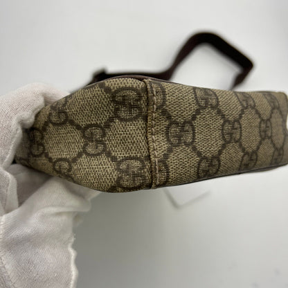 Gucci GG Supreme Crossbody Shoulder Bag gu8813ge