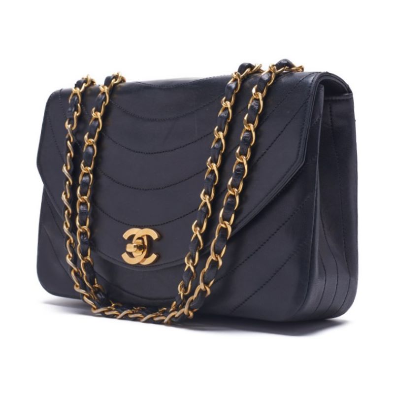 Chanel Flap Black Chain Shoulder Bag Style