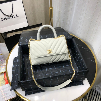 Chanel Luxury Handbag Style 530