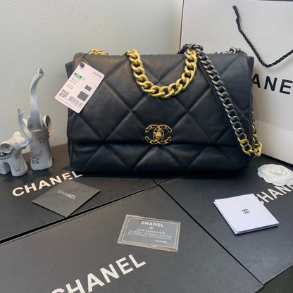 Chanel Luxury Handbag Style 597