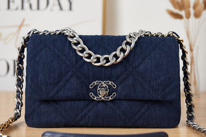 Chanel Luxury Handbag Style 462