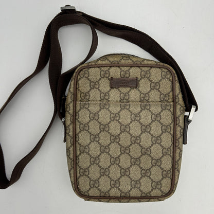 Gucci GG Supreme Crossbody Shoulder Bag gu8813ge