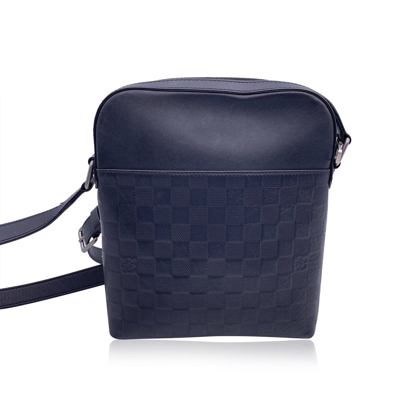 Louis Vuitton Crossbody Bag District