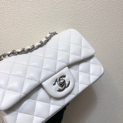 Chanel Luxury Handbag Style 162