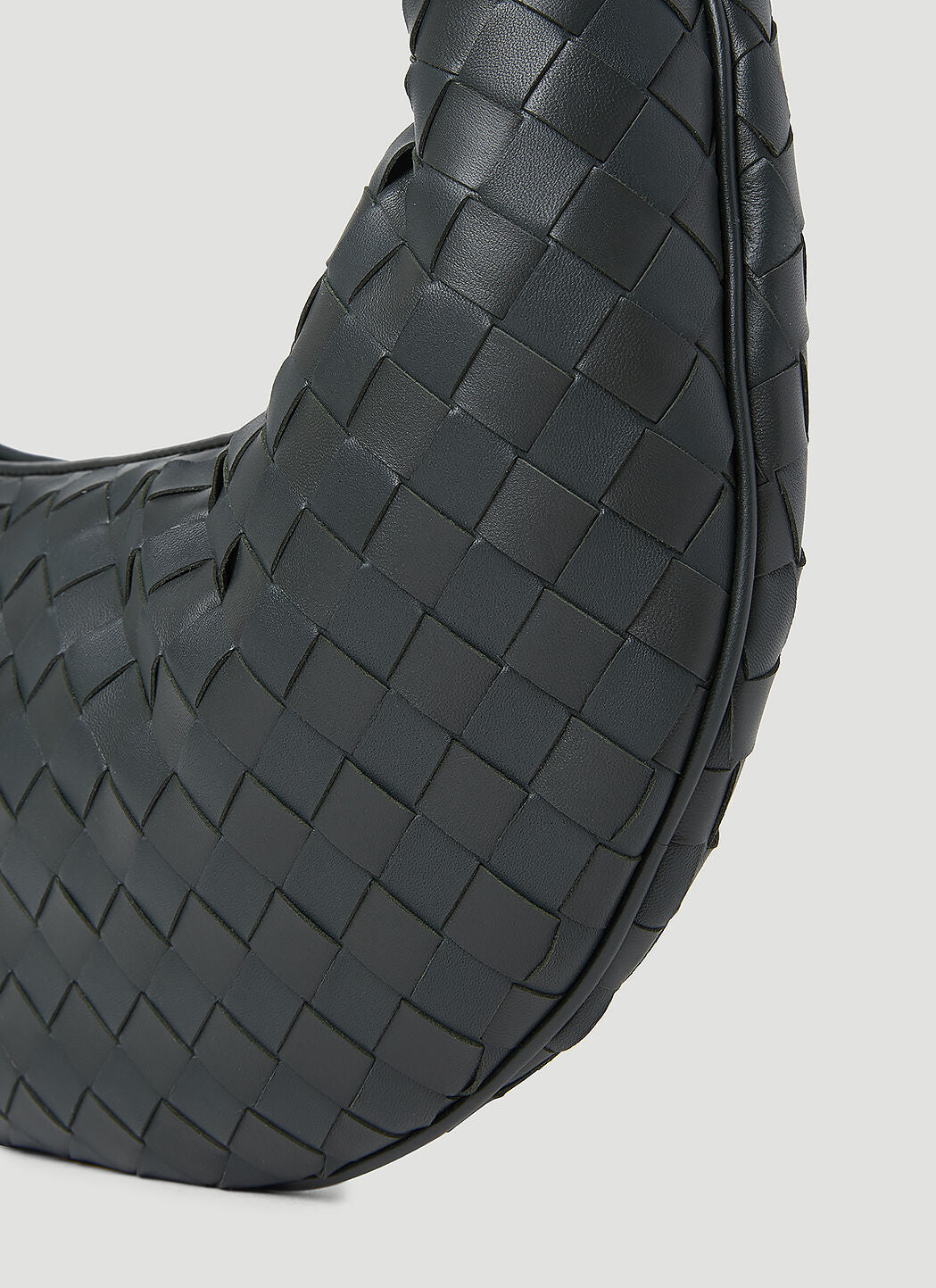 Bottega Veneta Men Intrecciato Leather Crossbody Bag