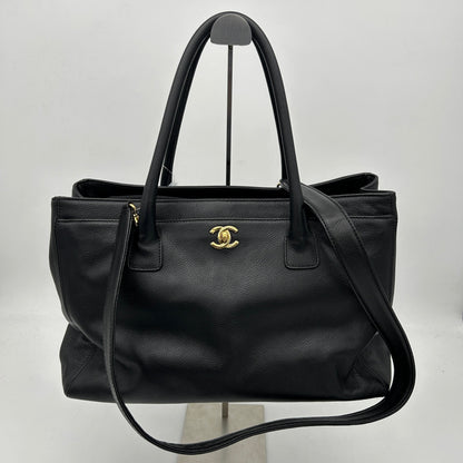 Chanel Black Calfskin Shoulder Bag Large