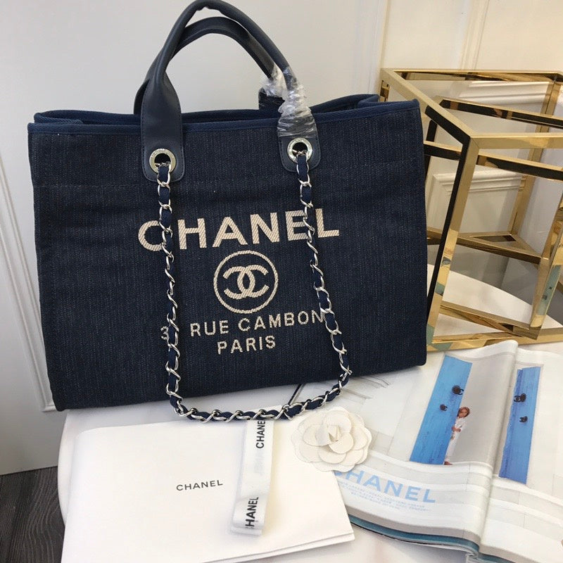 Chanel Luxury Handbag Style 555