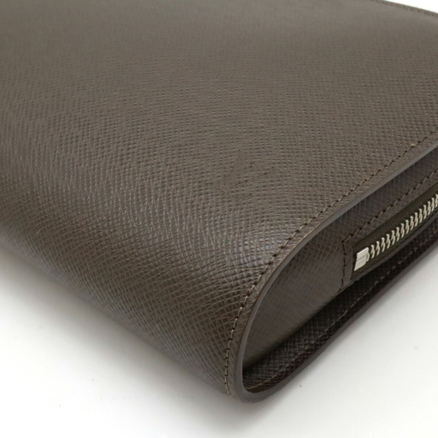 Louis Vuitton  Grizzly Leather Clutch Bag Handbag
