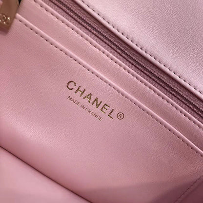 Chanel Luxury Handbag Style 562