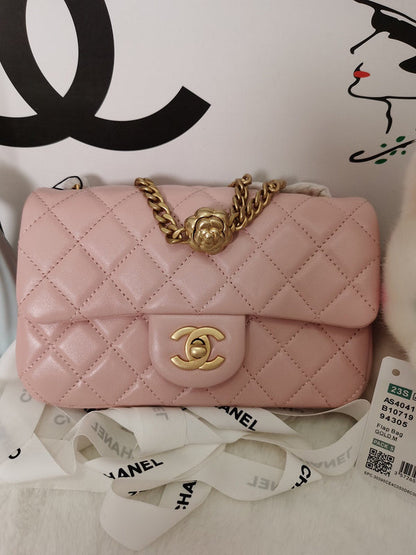 Chanel Luxury Handbag Style 96