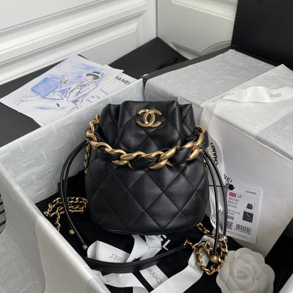 Chanel Luxury Handbag Style 647