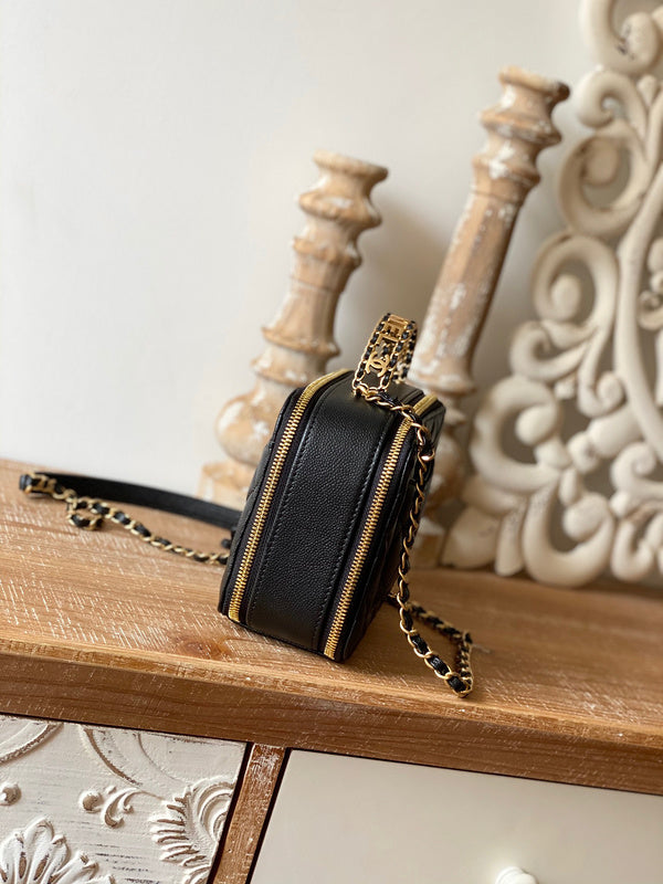 Chanel Luxury Handbag Style 437